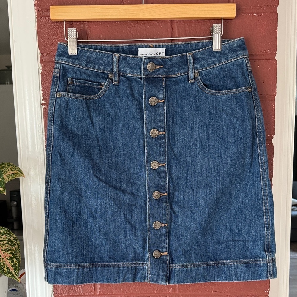 LOFT Classic Blue Denim Button Front Mini Skirt Size 0